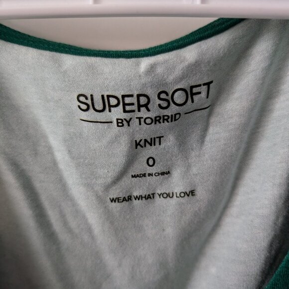 Torrid Super Soft Tie Front Keyhole Babydoll Top 0X - Picture 4 of 4